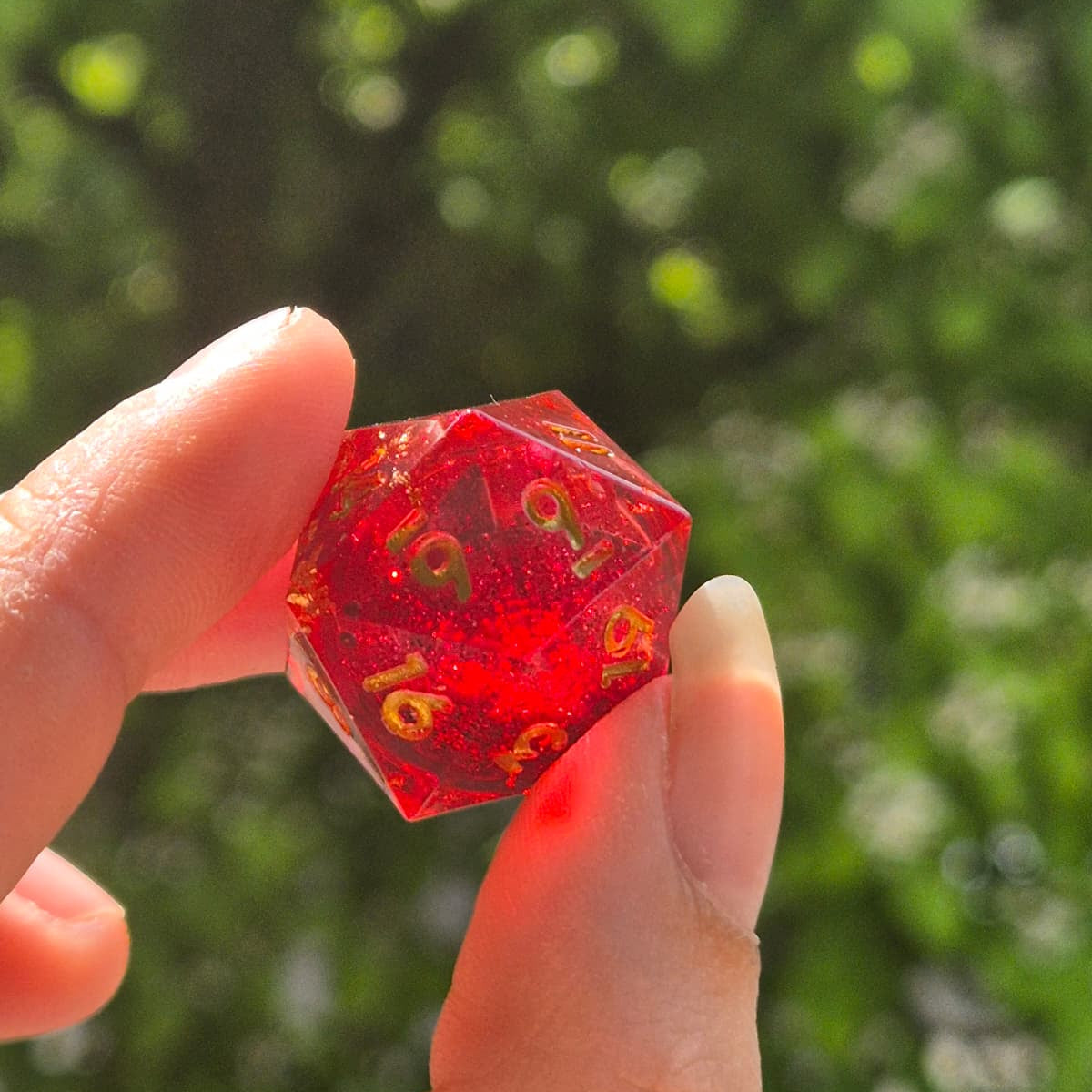 Premium Dice Red Ember – Sharp Edge Dobbelstenenset