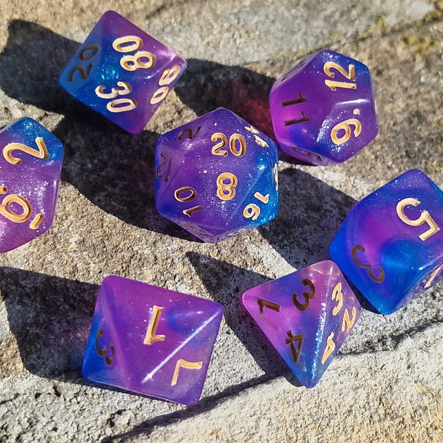 D&D Dobbelstenenset – Paars-Blauw Galaxy met Goud