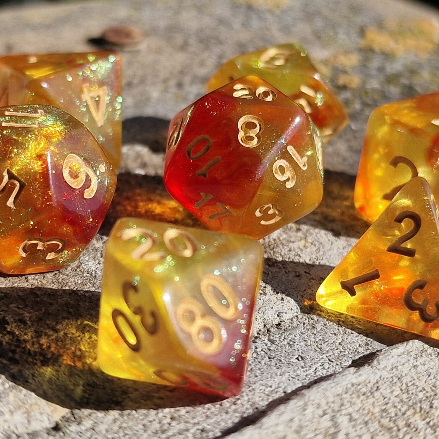 D&D Dobbelstenenset – Vuur Galaxy met Goud