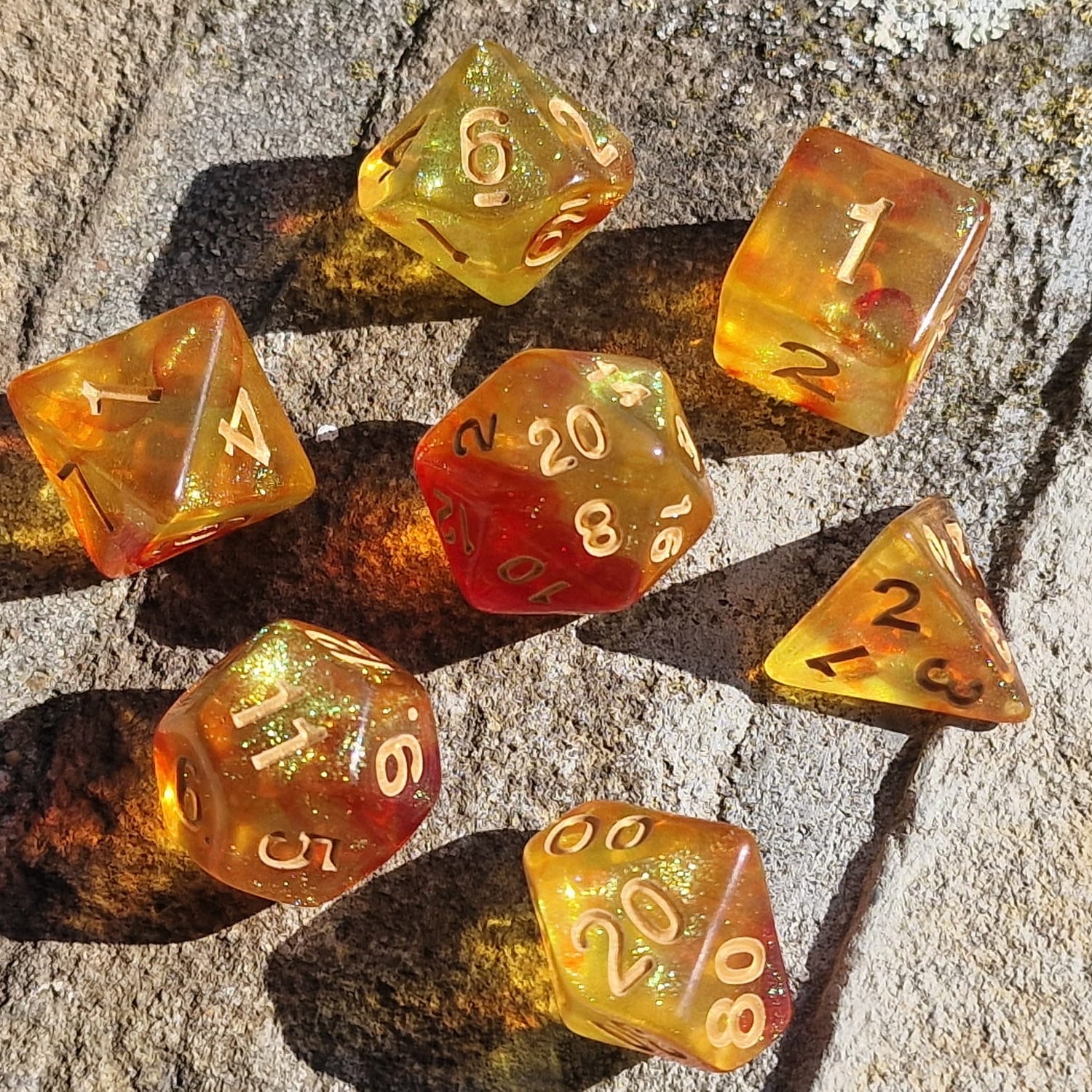 D&D Dobbelstenenset – Vuur Galaxy met Goud