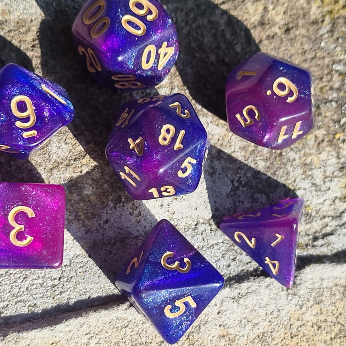 D&D Dobbelstenenset – Paars-Roze Galaxy met Goud