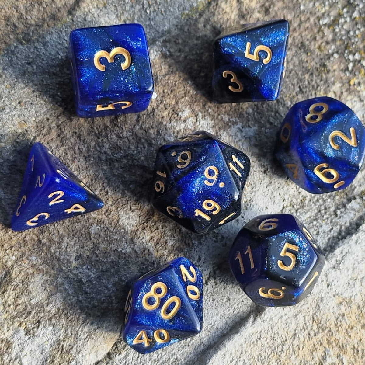 D&D Dobbelstenenset – Diepblauw Galaxy met Goud