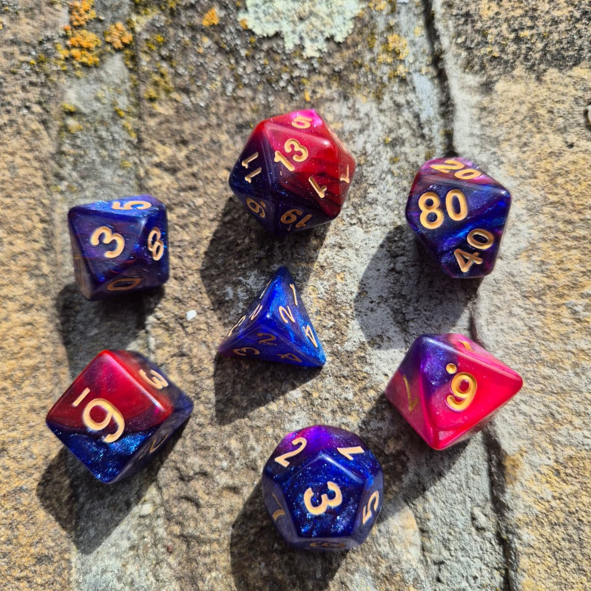 D&D Dobbelstenenset – Blauw-Rood Galaxy met Goud