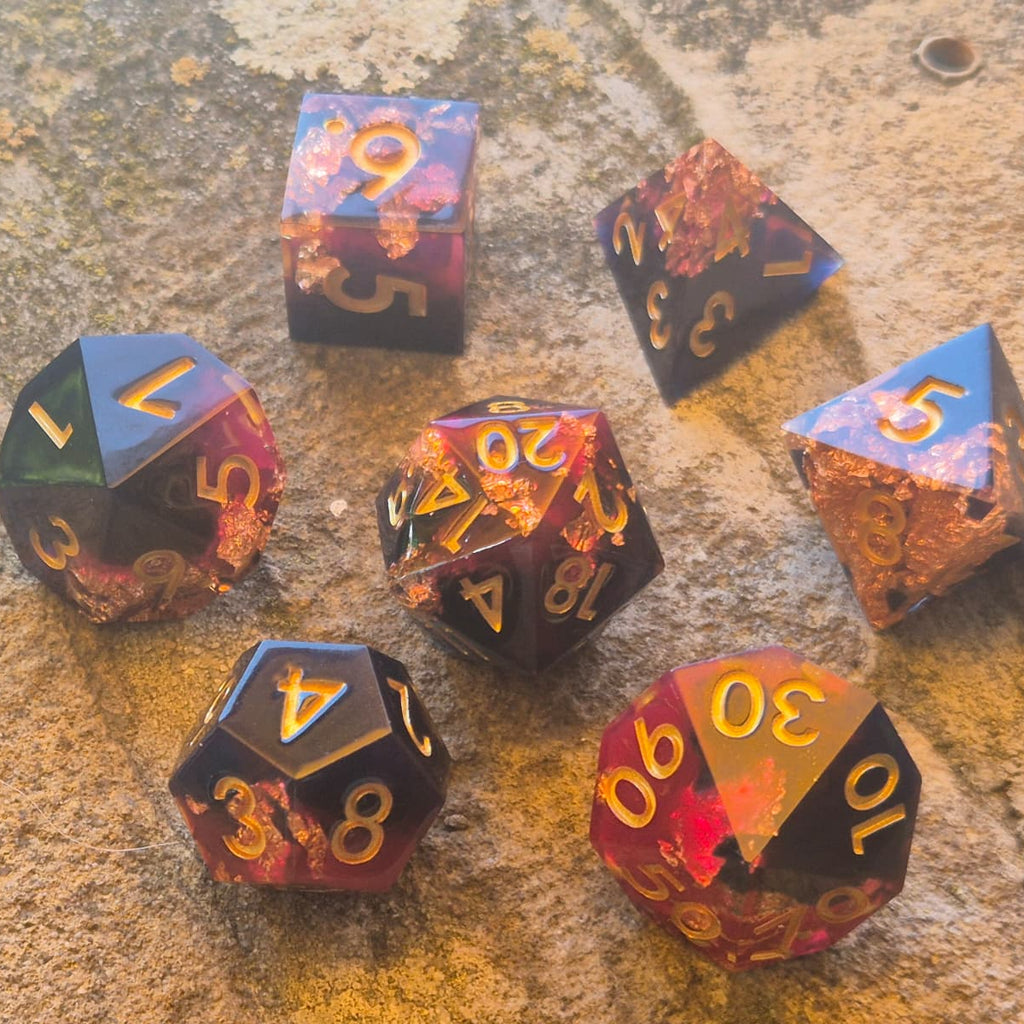 Premium Dice Inferno – Sharp Edge Dobbelstenenset