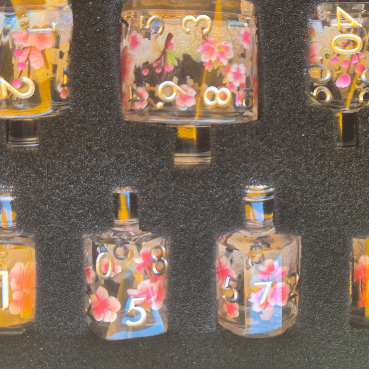 Potion Dice: Sakura Bloom – Liquid Core Dobbelstenenset