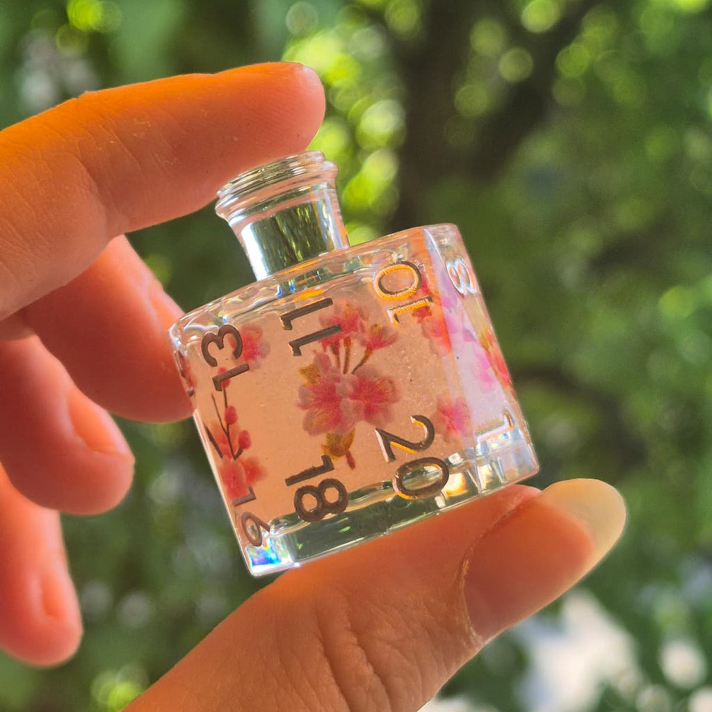 Potion Dice: Sakura Bloom – Liquid Core Dobbelstenenset